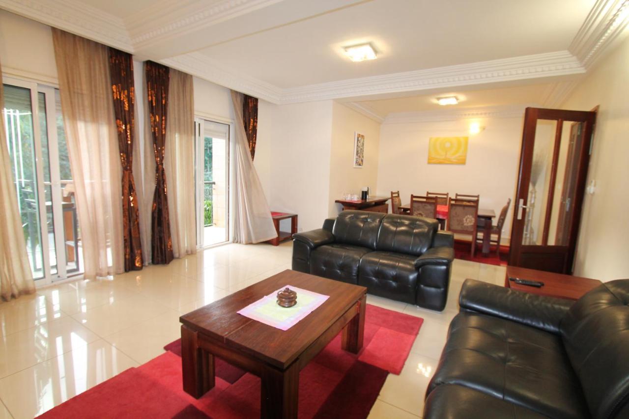 Residence Massou Yaoundé Buitenkant foto